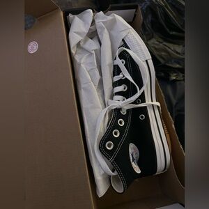 black hightop converse
